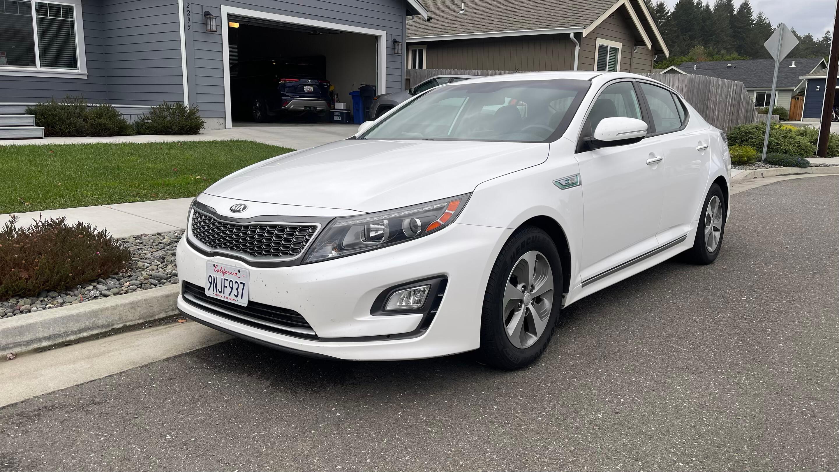 Kia Optima Hybrid 2015 in McKinleyville, CA