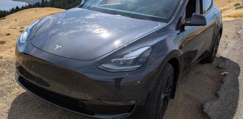 Tesla Model Y 2024