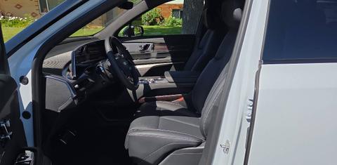 Cadillac VISTIQ 2026