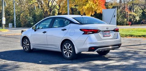 Nissan Versa 2024