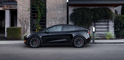 Tesla Model Y 2025
