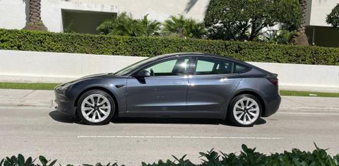 Tesla Model 3 2022