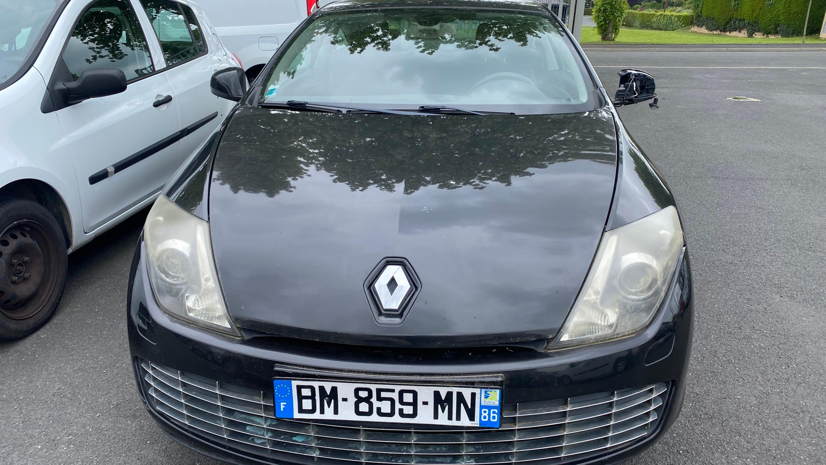 Renault LAGUNA III 2011 à Évrecy
