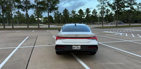 Hyundai Elantra Hybrid 2025