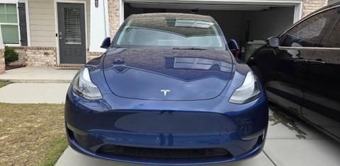 Tesla Model Y 2025