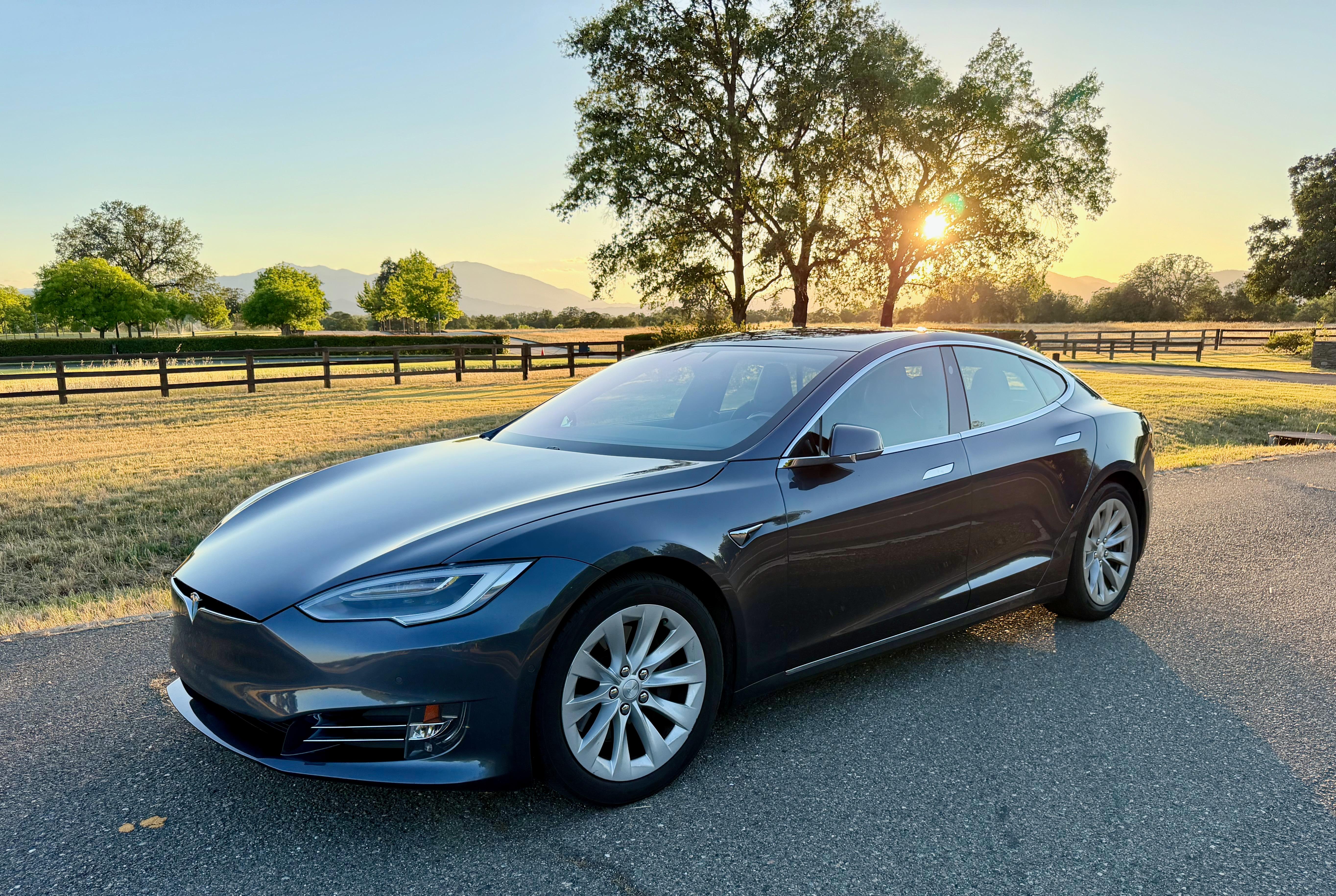 Tesla Model S 2018 in Redding, CA