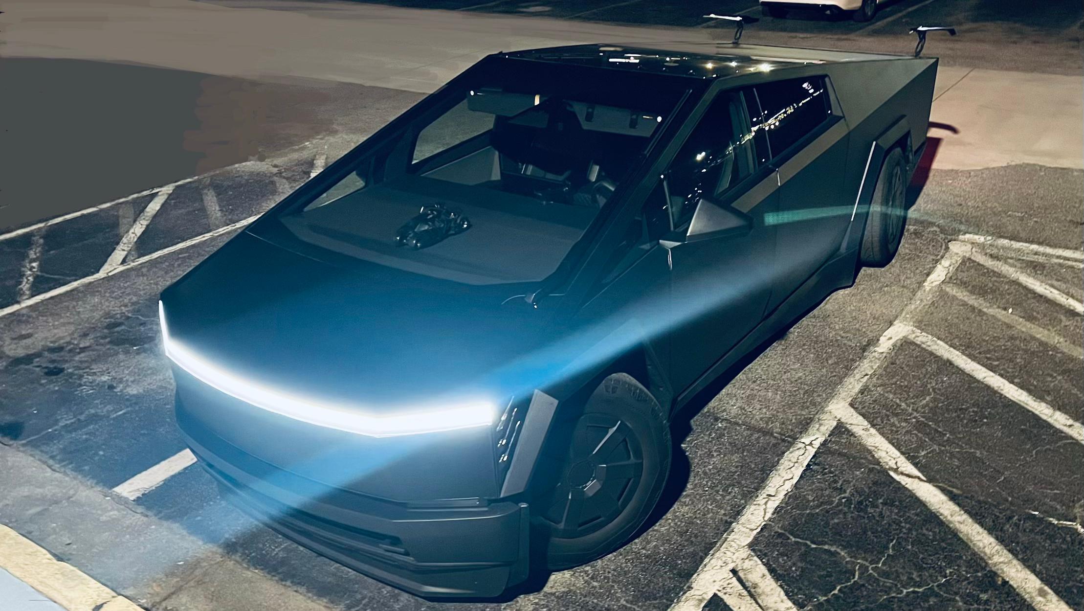 Tesla Cybertruck 2025 in Augusta, GA