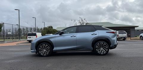 Lexus RZ450e 2023