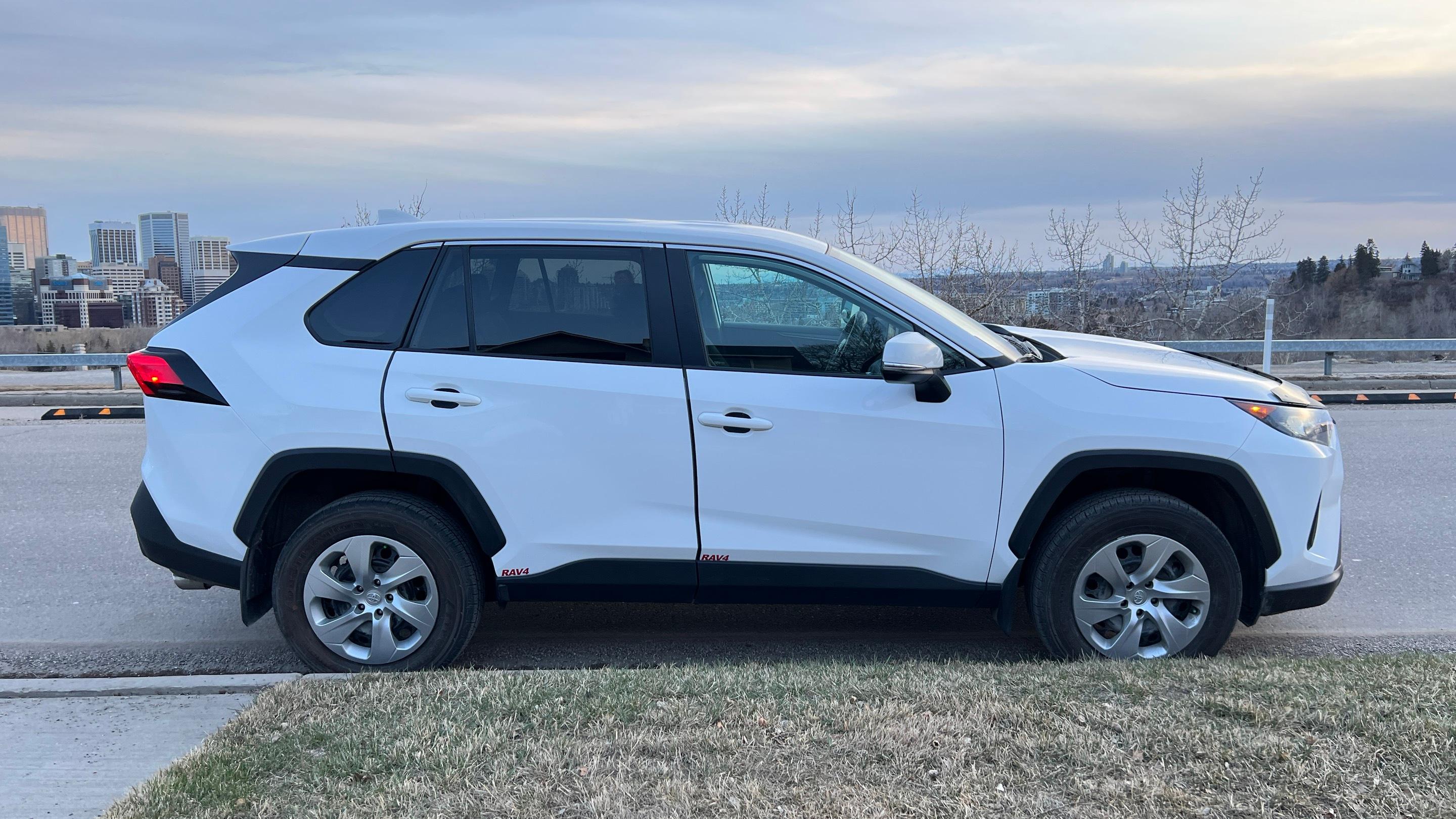 Toyota RAV4 2023 à 