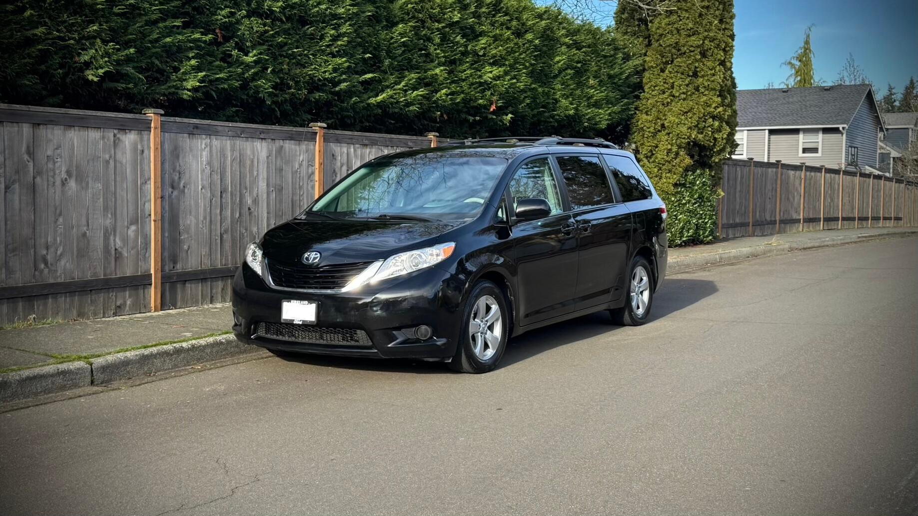 Toyota Sienna 2013 in Kirkland, WA