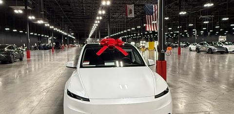 Tesla Model Y 2026