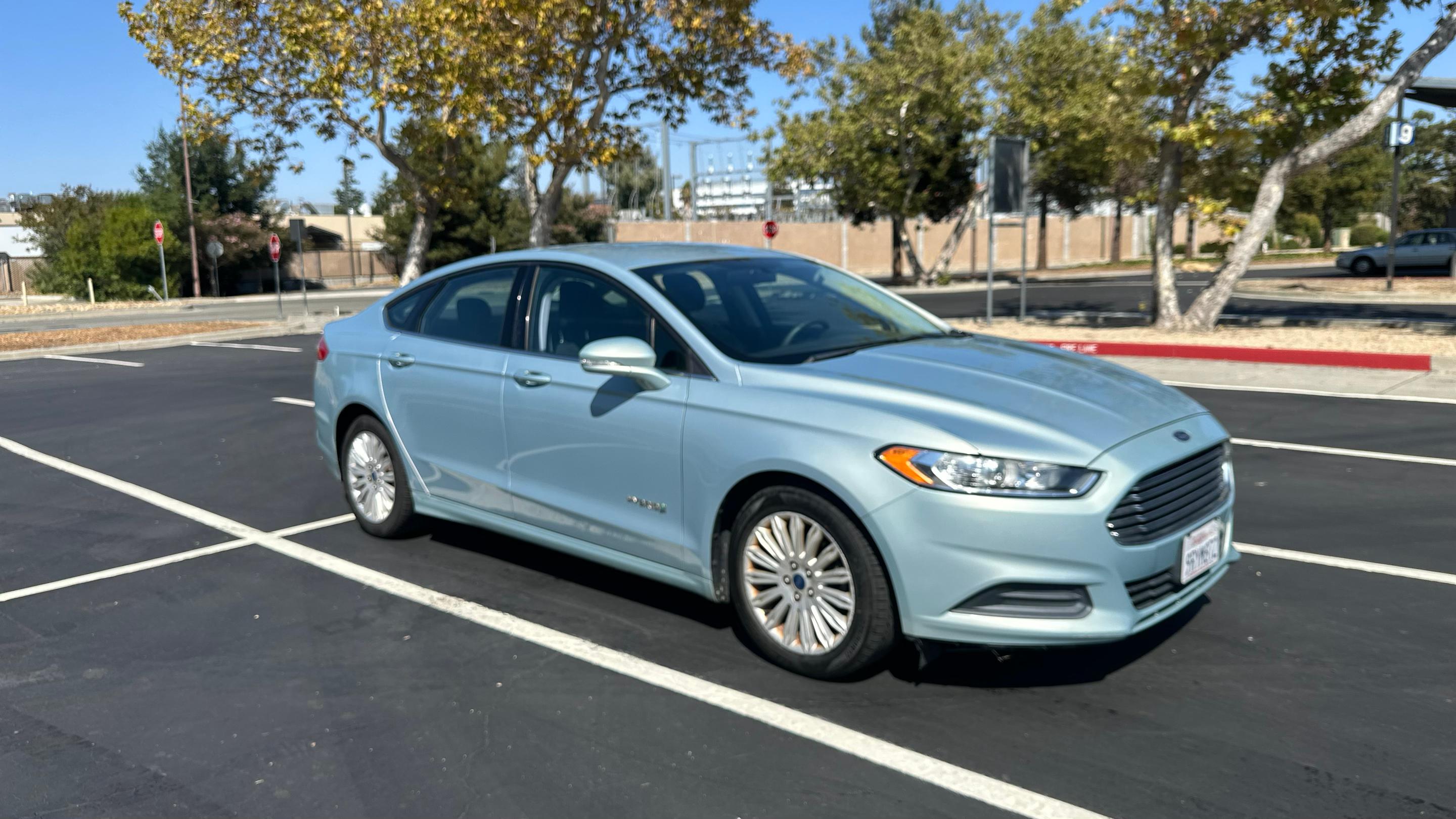 Ford Fusion Hybrid 2013 in 