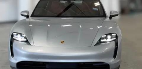 Porsche Taycan 2022