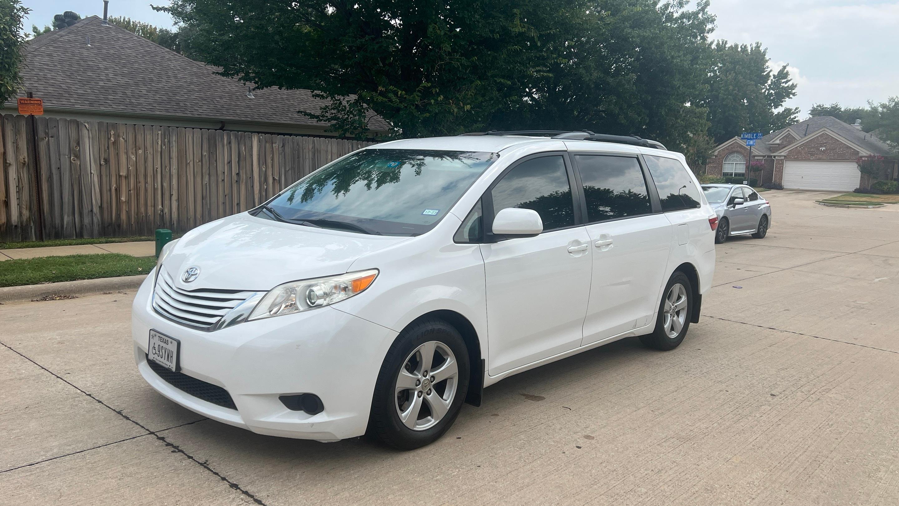 Toyota Sienna 2015 in Euless, TX