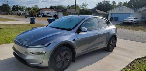 Tesla Model Y 2026
