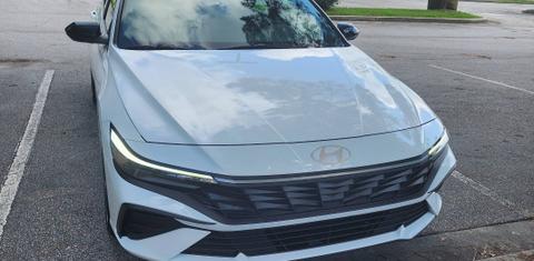 Hyundai Elantra 2025