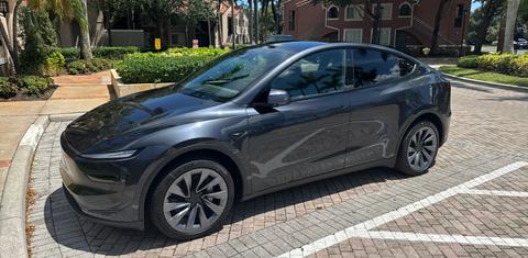 Tesla Model Y 2026