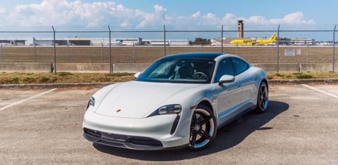 Porsche Taycan 2025