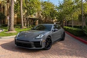 Porsche Panamera 2025 in Orange