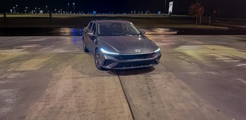 Hyundai Elantra 2024