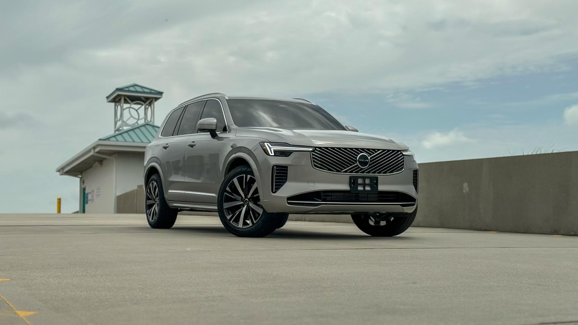 Volvo XC90 Plug-In Hybrid 2025 in Fort Lauderdale, FL