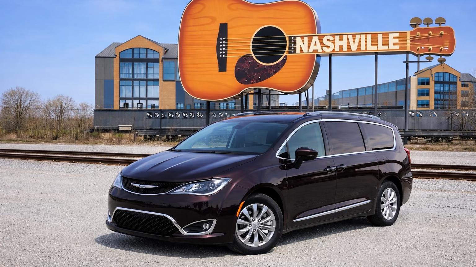 Chrysler Pacifica 2017 in Nashville, TN