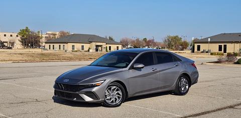 Hyundai Elantra 2024