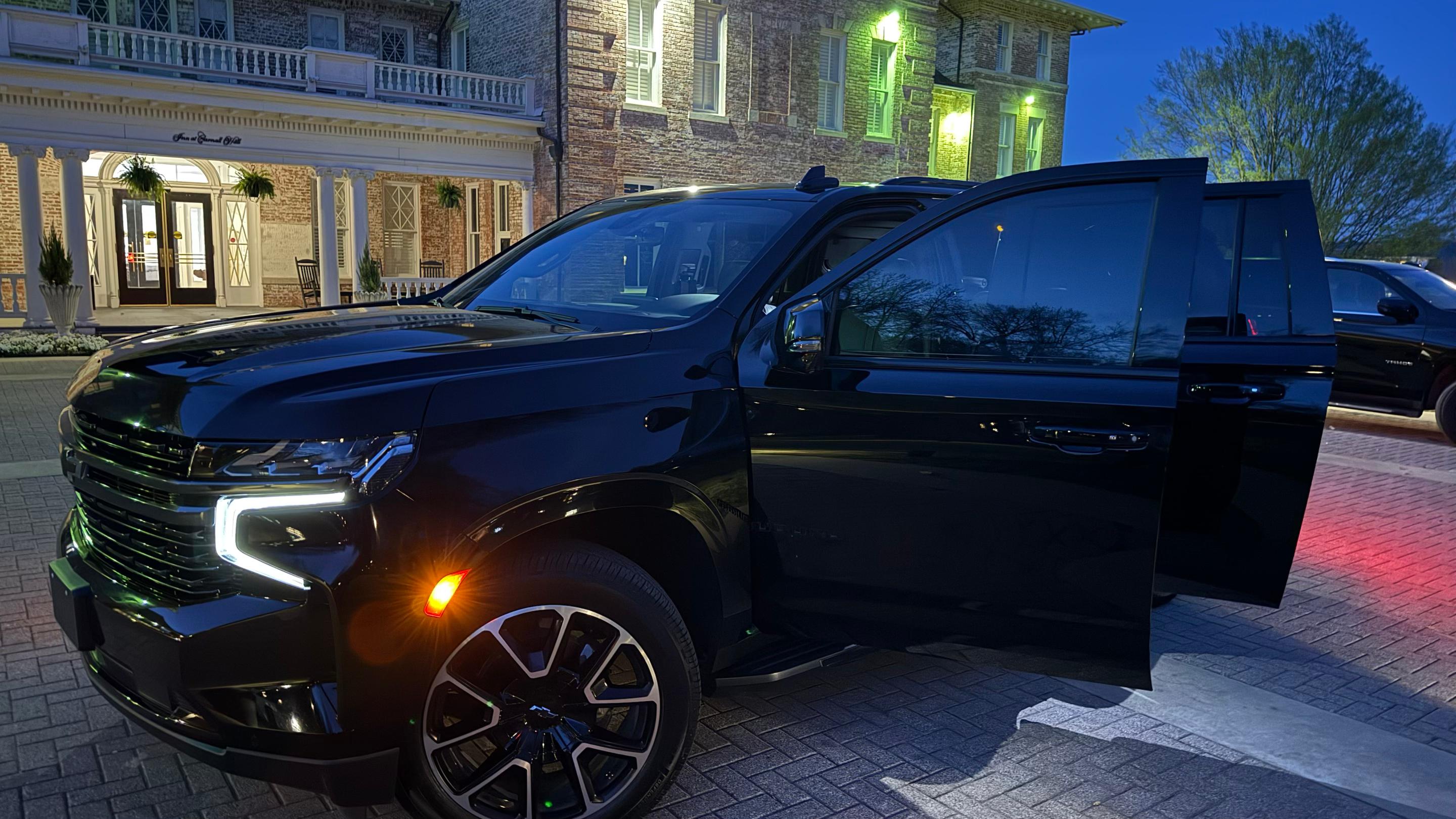 Chevrolet Suburban 2022 in Fayetteville, AR
