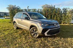 Volkswagen Taos 2026 in Hialeah