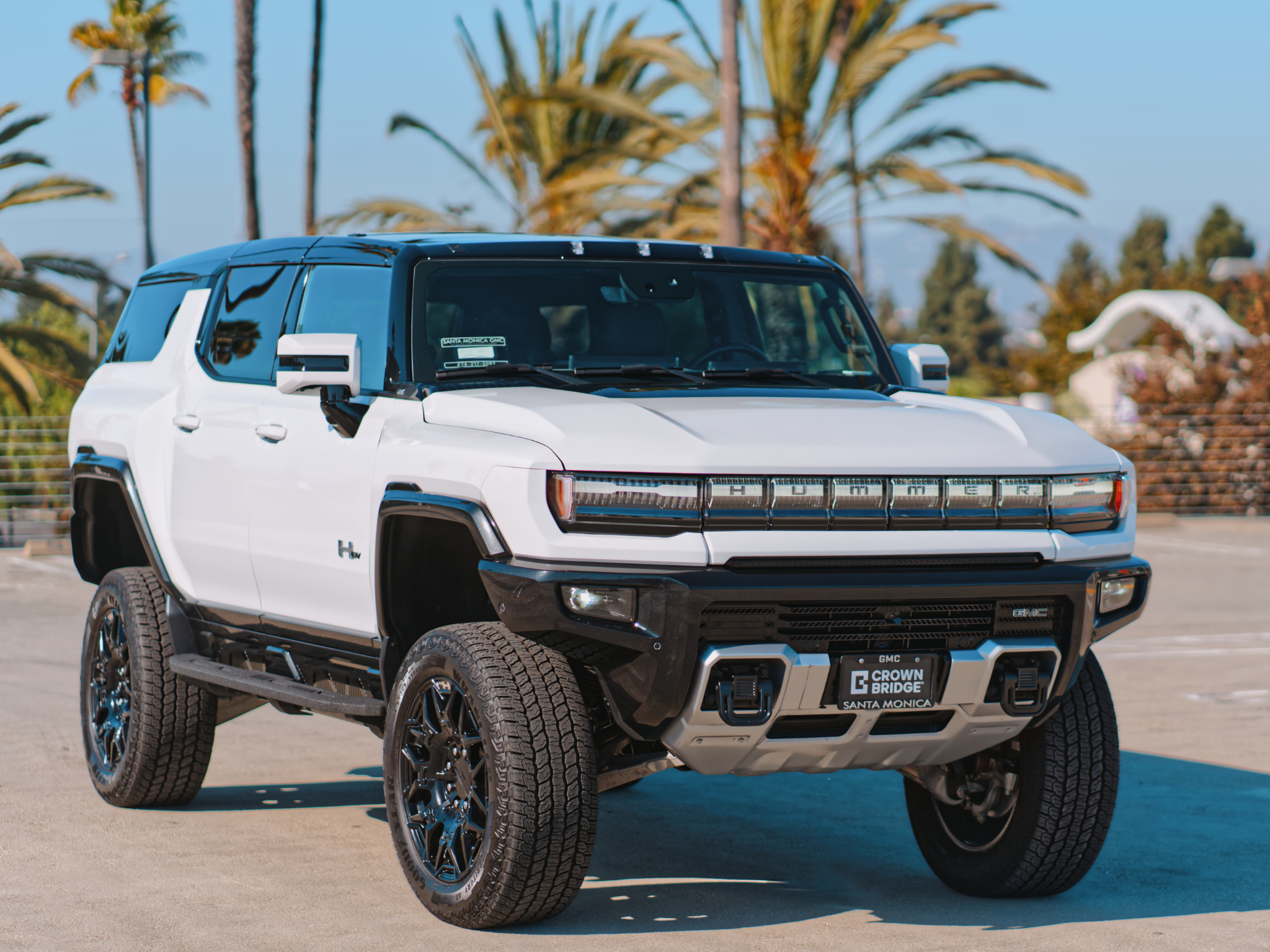GMC HUMMER EV SUV 2025 in 