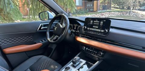 Mitsubishi Outlander 2024