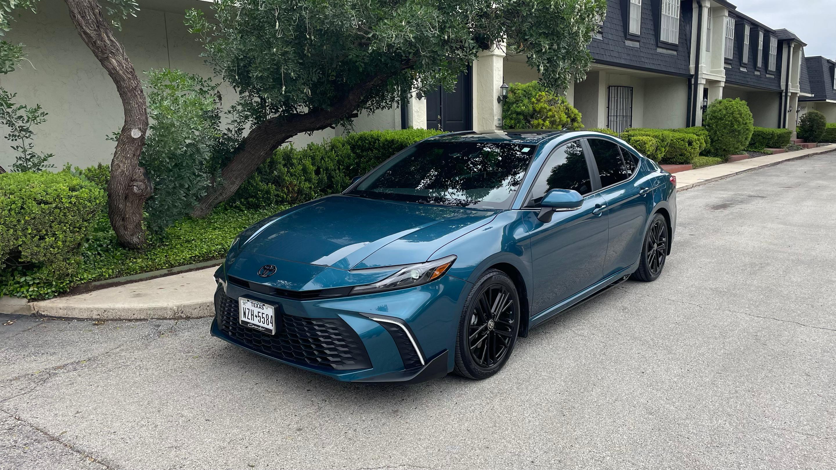 Toyota Camry Hybrid 2025 in 