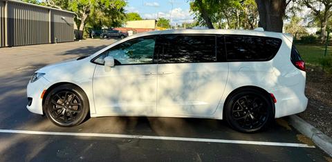 Chrysler Pacifica 2019