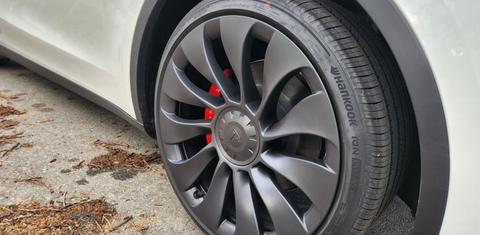Tesla Model Y 2025