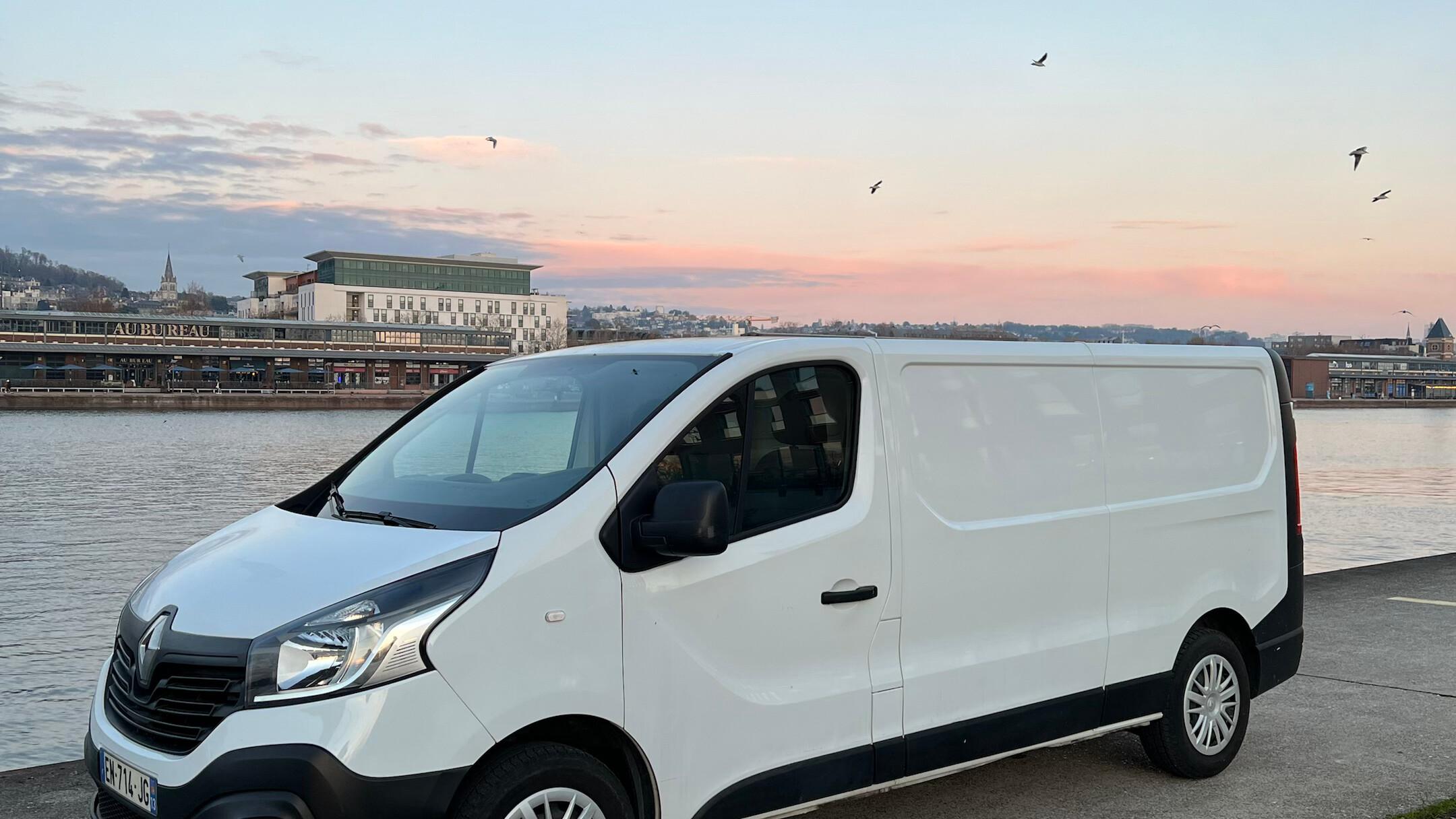 Renault TRAFIC III 2017 à Le Havre