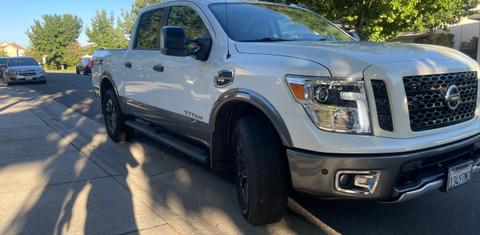 Nissan Titan 2017