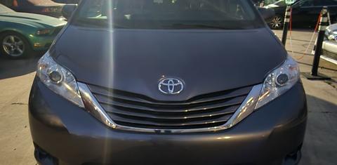 Toyota Sienna 2015