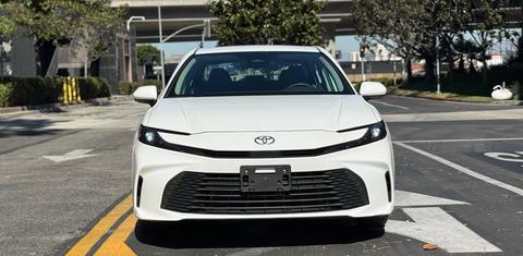 Toyota Camry Hybrid 2025