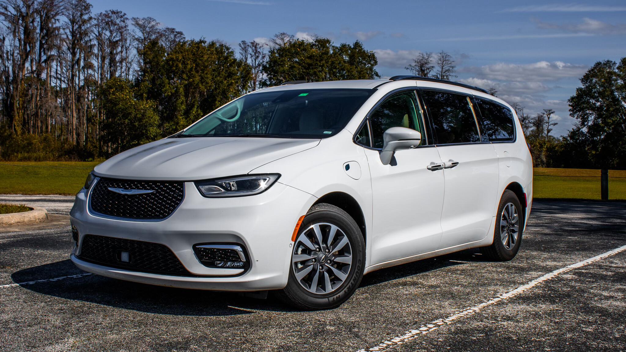 Chrysler Pacifica 2021 in Orlando, FL