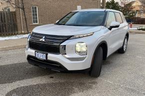Mitsubishi Outlander 2023 à Mississauga