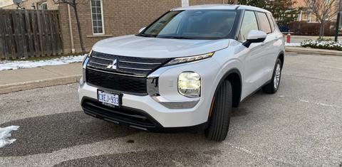 Mitsubishi Outlander 2023