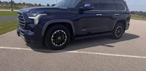Toyota Sequoia 2023
