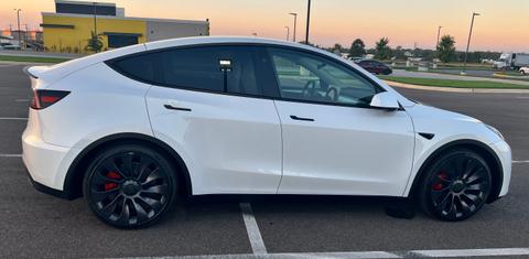 Tesla Model Y 2023