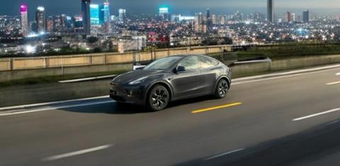 Tesla Model Y 2025