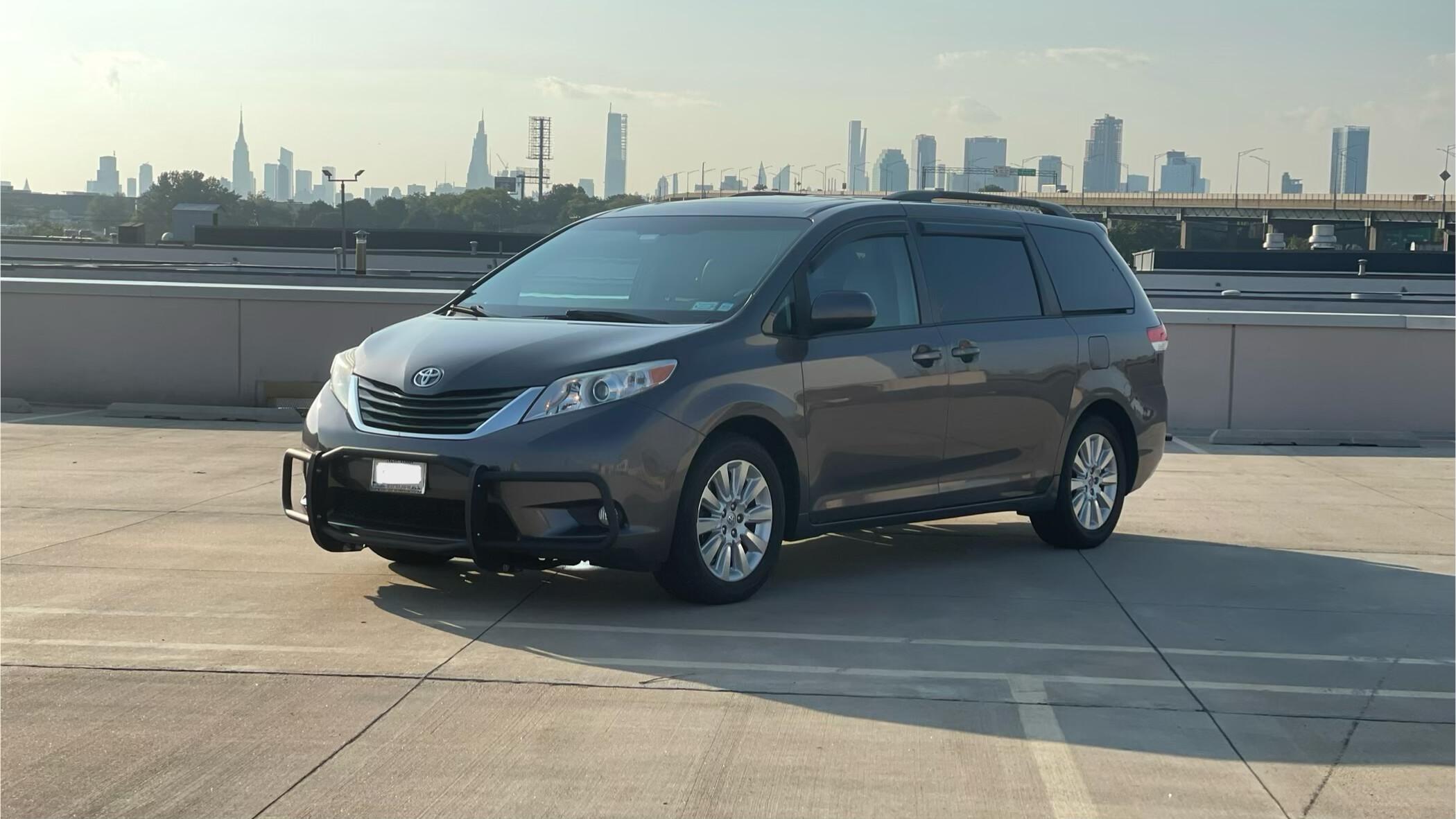 Toyota Sienna 2014 in Maspeth, NY