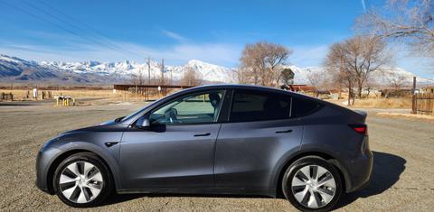 Tesla Model Y 2023