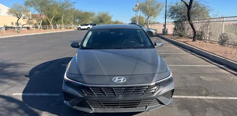 Hyundai Elantra 2024