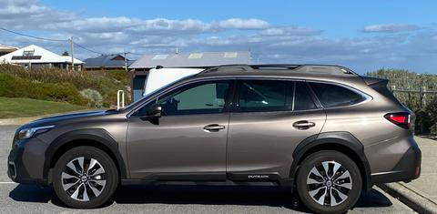 Subaru OUTBACK 2023