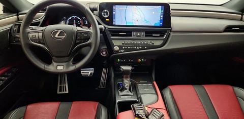 Lexus ES 2022