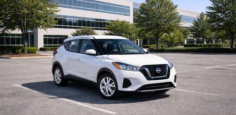 Nissan Kicks Play 2025